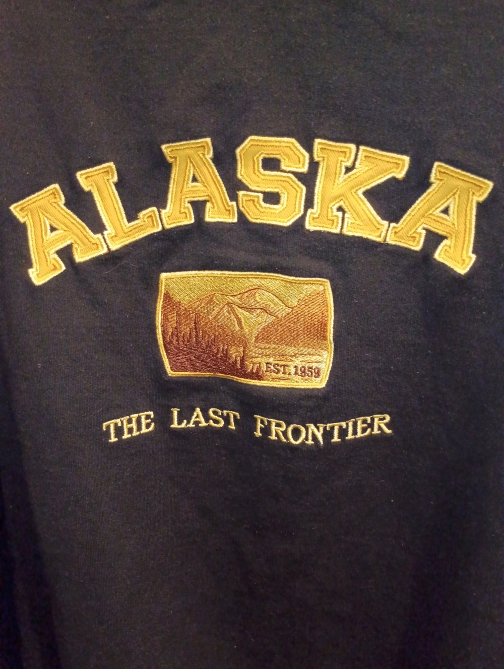 Alaska Outpost Women's 2XL Black Gold The Last Frontier Sweatshirt Embroidered - Picture 4 of 4